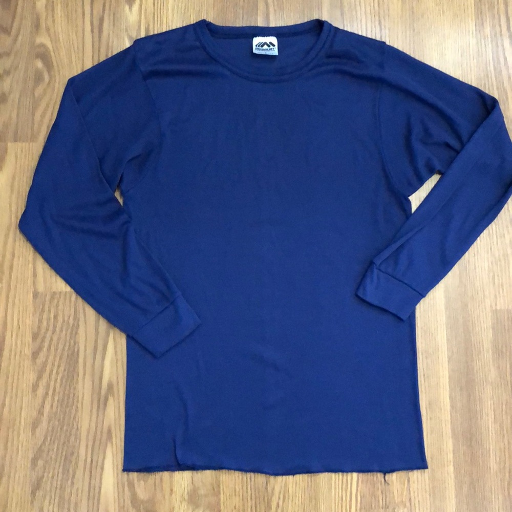 Long sleeve polyester thermal base layer shirt size large